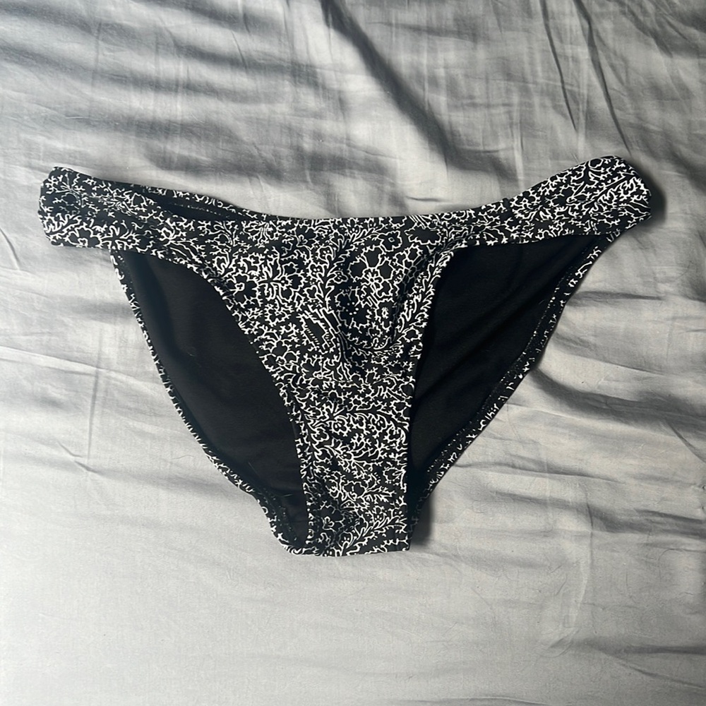 Old navy bathing suit bottom